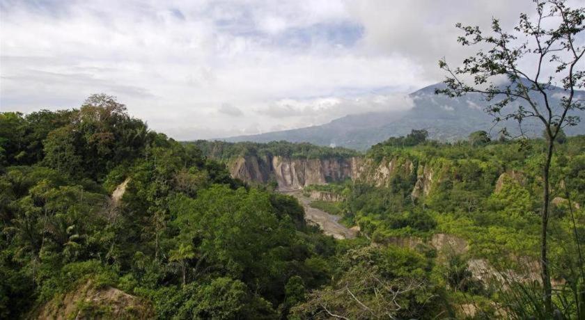 Hotel Benteng Bukittinggi Bagian luar foto