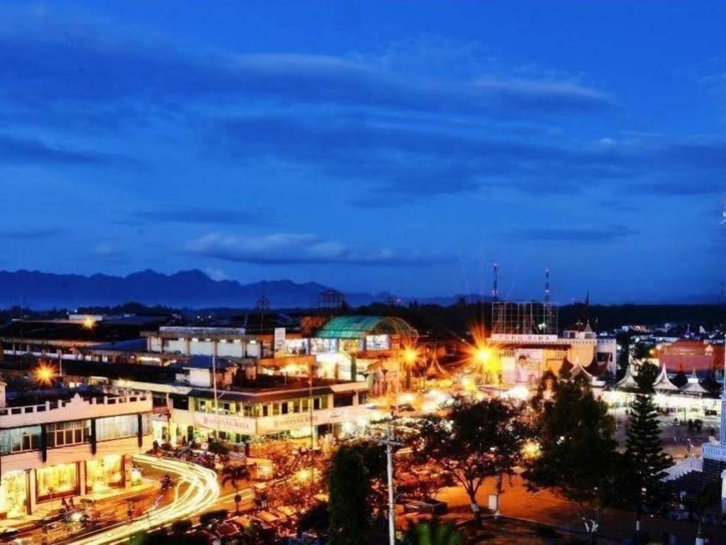Hotel Benteng Bukittinggi Bagian luar foto